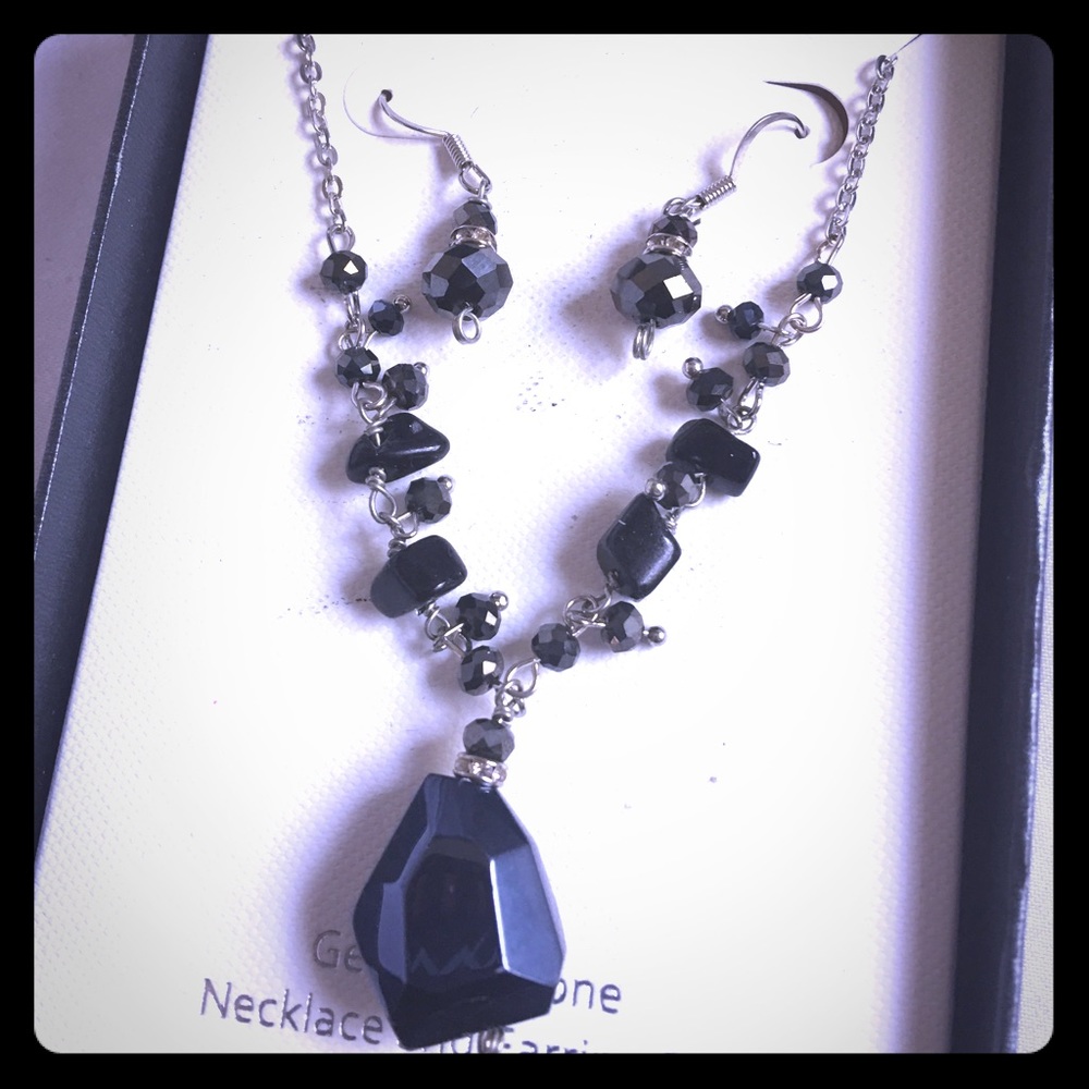 GNW Blue Quartz And Crystal Necklace/Earring Set